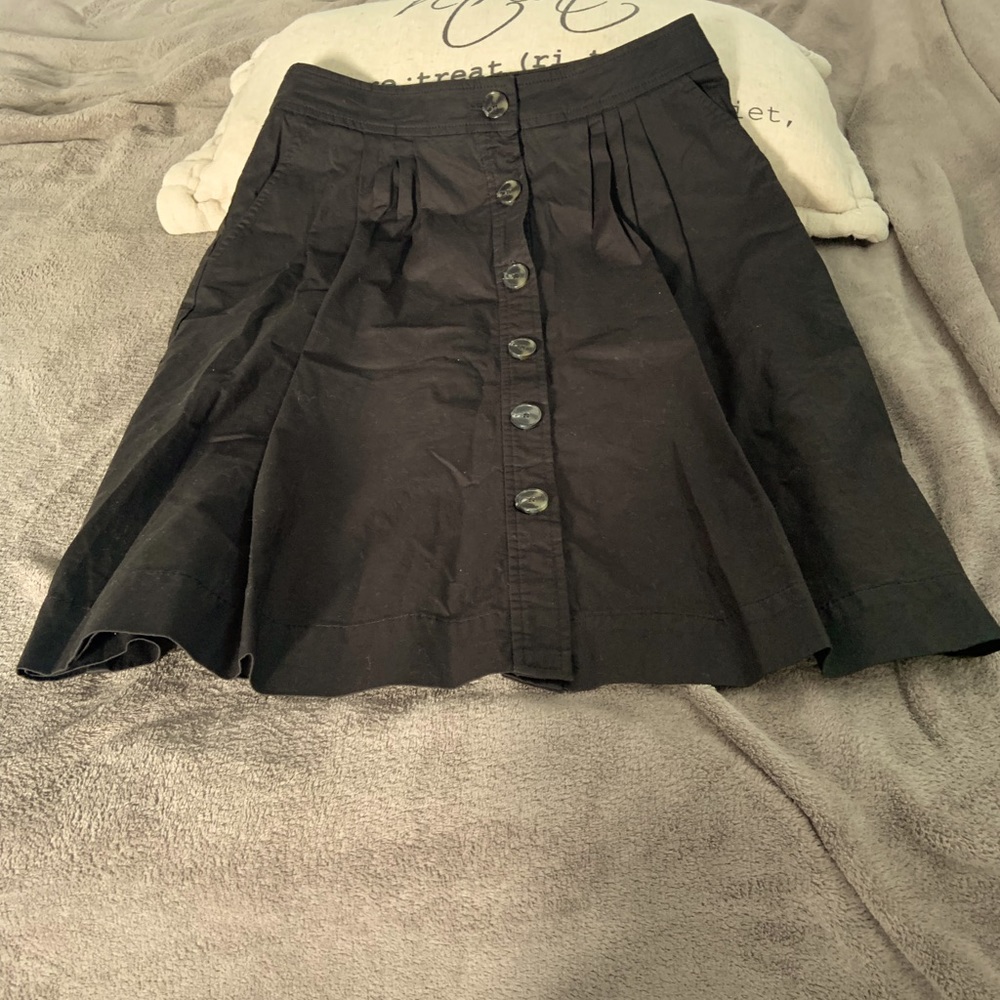 Ready for spring…black cotton Trina Turk skirt.